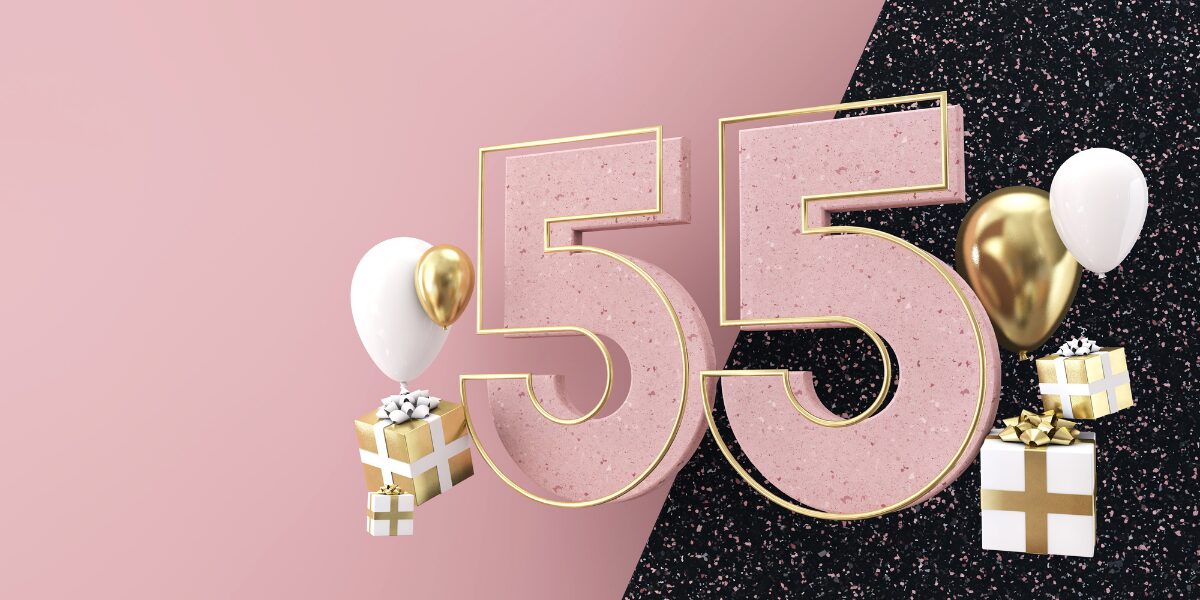Prezent na 55 urodziny dla kobiety – 10 wspaniałych książek