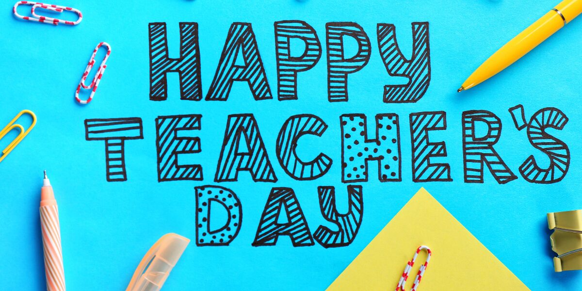 Prezent na Dzień Nauczyciela 2025 – co wybrać? 7 pomysłów